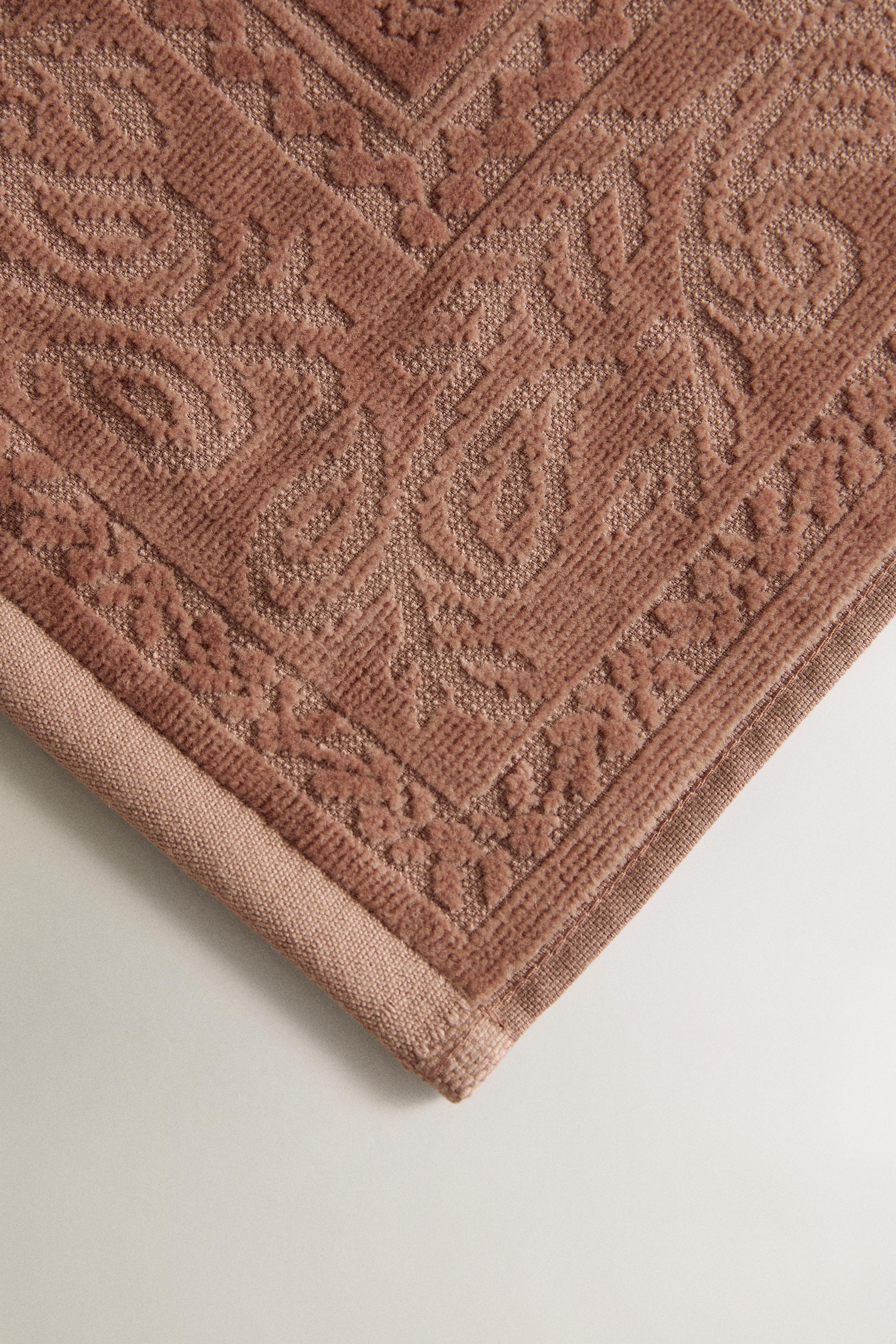 FLORAL JACQUARD BATH TOWEL (3-PIECE SET)